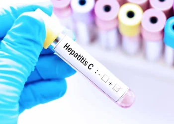 Alerta sanitaria por una infección silenciosa: Argentina registra hasta 800 casos anuales de Hepatitis C y piden testearse al menos una vez en la vida