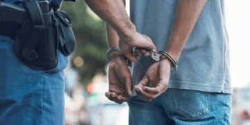 Violento asalto a menores en Chimbas: condenaron a 10 meses de prisión efectiva a un delincuente que amenazó de muerte a una alumna para robarle el celular
