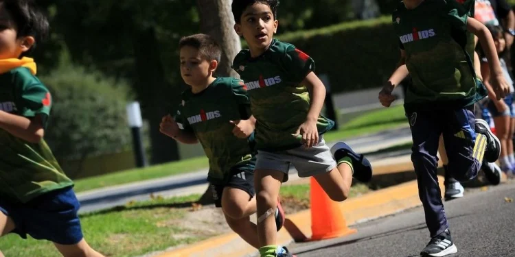 Furor por el IRONKIDS 2026: más de 400 chicos confirmaron su lugar y todo lo recaudado será a beneficio de FundaME