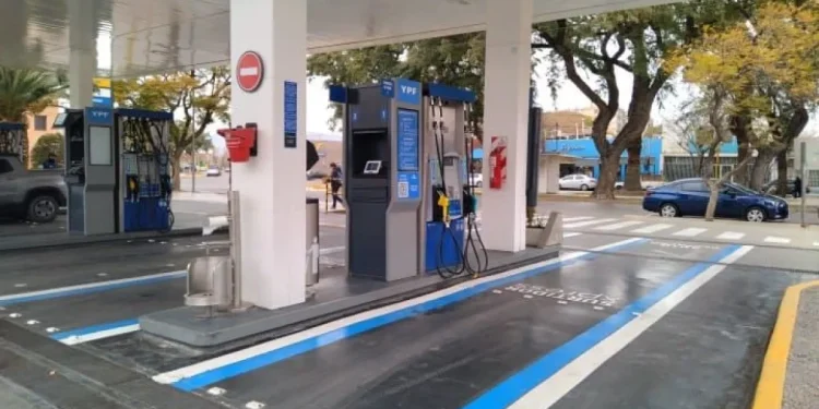 Autodespacho en San Juan: ya son 9 las estaciones de servicio con surtidores automáticos y la demanda se concentra de fuerte forma por la noche