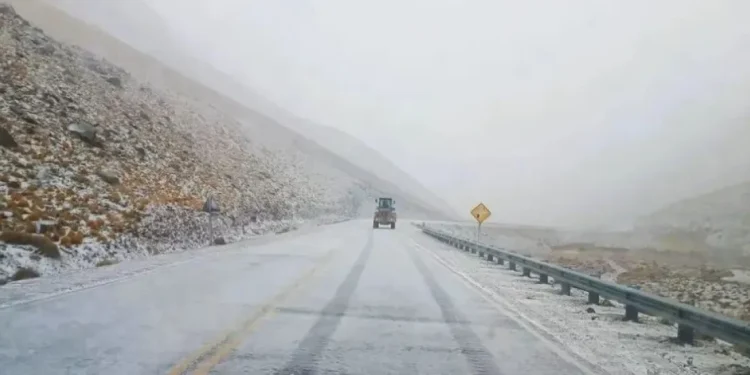 Vialidad Nacional pide máxima precaución: rutas transitables pero con alerta por hielo, niebla y cuadrillas de trabajo en San Juan