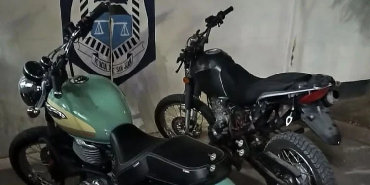 Inseguridad en Chimbas: reventaron el portón de una casa, robaron dos motos y las hallaron desguazadas en un descampado