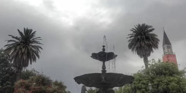 Lunes nublado, fresco y con amenaza de lluvias persistentes en San Juan: qué anticipa el Servicio Meteorológico