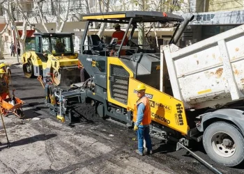 Obras en el microcentro: por trabajos de repavimentación en calle Santa Fe, modifican el recorrido de más de 30 líneas de colectivo