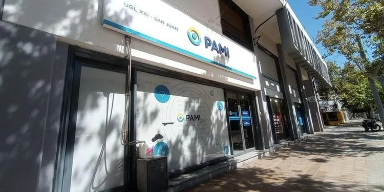 La Defensoría del Pueblo intimó a PAMI por un inminente paro de 72 horas de sus prestadores médicos