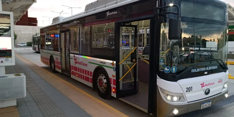 Tensión al límite: la UTA desoyó la conciliación obligatoria y el paro de colectivos continuará al menos hasta este jueves