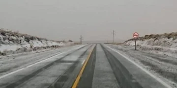 Rutas transitables pero con precaución: Vialidad advierte por presencia de hielo, nieve y niebla en los caminos cordilleranos de San Juan