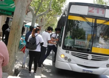 Paro de UTA: el Ministerio de Educación confirmó que se justificarán inasistencias y no se computarán faltas ni evaluaciones