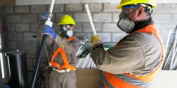 Ambiente puso en marcha un plan para neutralizar tubos fluorescentes y eliminar pasivos de mercurio en San Juan