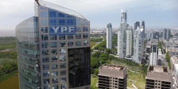 YPF presentará cinco megaproyectos al RIGI por US$44.000 millones para potenciar el shale de Vaca Muerta
